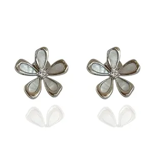 BRINCO FLOR PÉTALAS MADREPÉROLA E PONTO DE LUZ