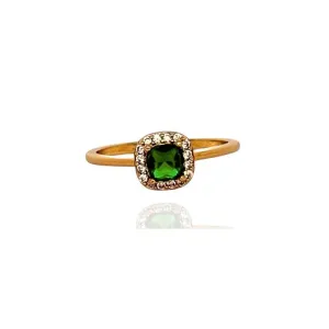 ANEL SOLITÁRIO QUADRADO CRAVEJADO EM VOLTA