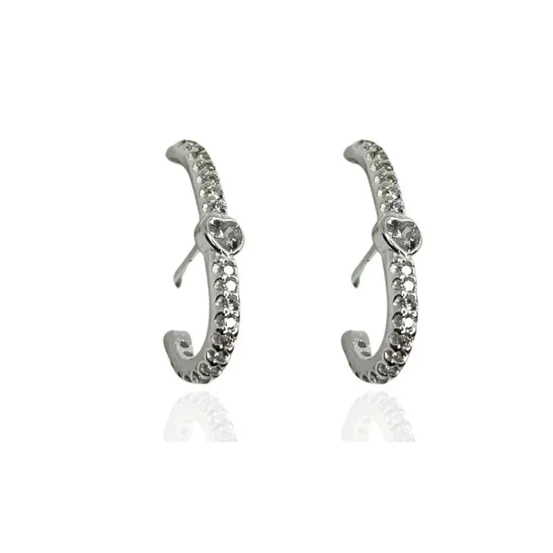 BRINCO EAR HOOK CRAVEJADO 1 CORAÇÃO