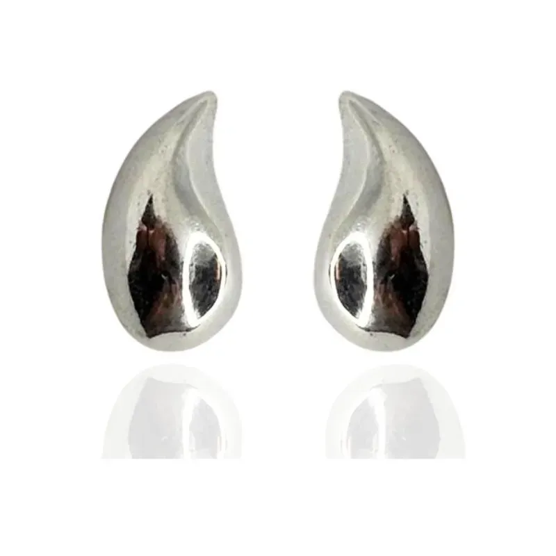 BRINCO GOTA LISA DE LADO