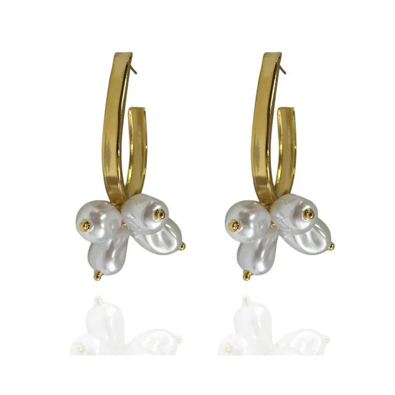 ARGOLA COM CACHO DE PÉROLAS