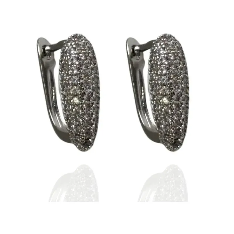 ARGOLA OVAL CRAVEJADA