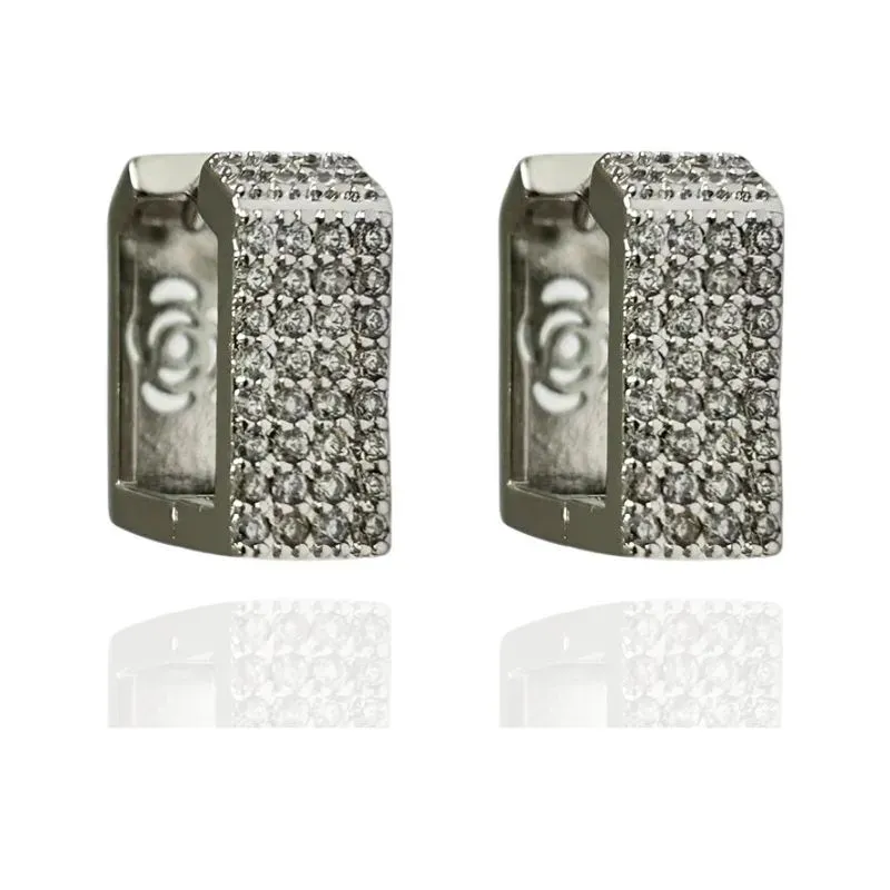 ARGOLA QUADRADA CRAVEJADA