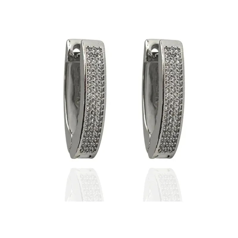 ARGOLA EM V CRAVEJADA