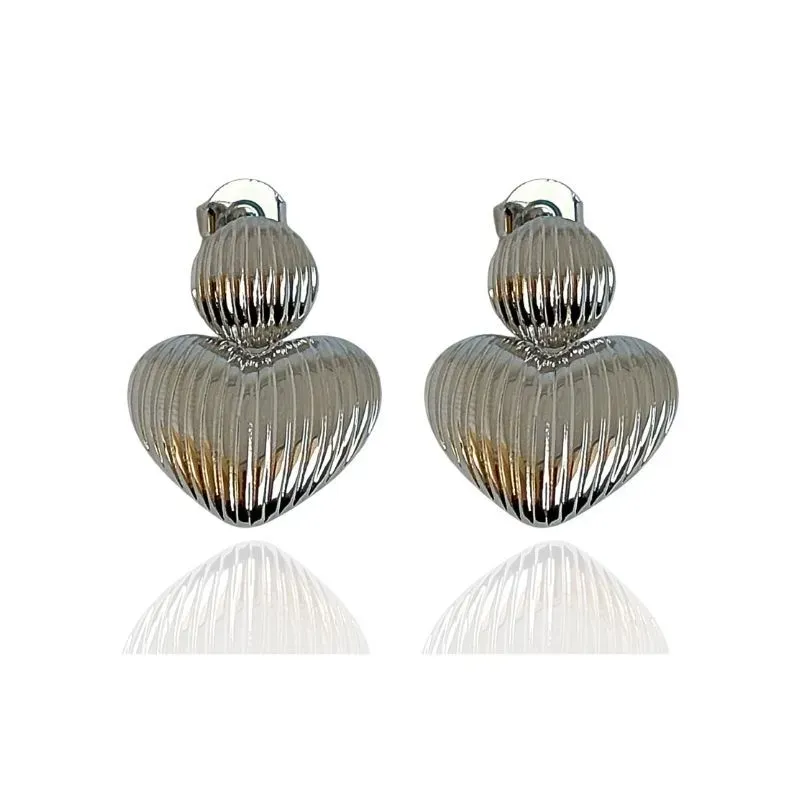 BRINCO BALANÇO CORAÇÃO COM EFEITO BRINCO BALANÇO CORAÇÃO COM EFEITO