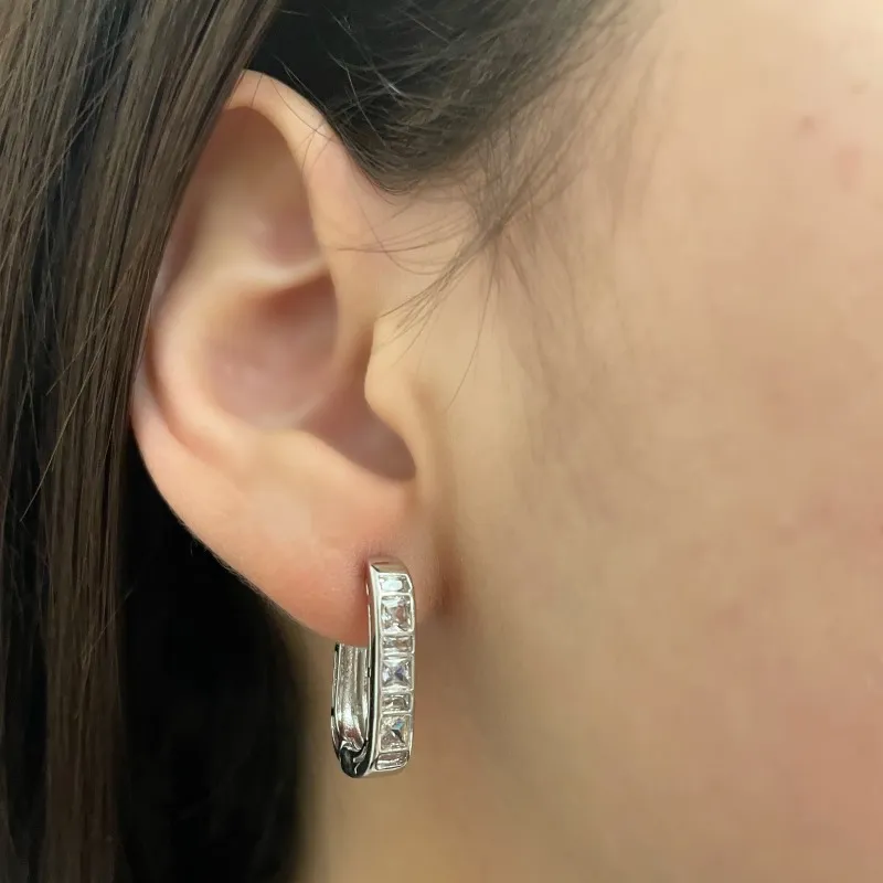 ARGOLA RETANGULAR ZIRCONIAS QUADRADAS E RETANGULARES