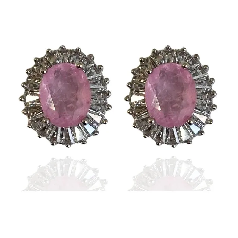 BRINCO OVAL COM BAGUETES EM VOLTA DA PEDRA